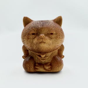 Handmade Wooden Cat Sculpture Gift,Hand Carved Wood Cat Ornament,Cat Lover Gift,Suitable for Bookshelves, Homes, Office Desktop Decoration