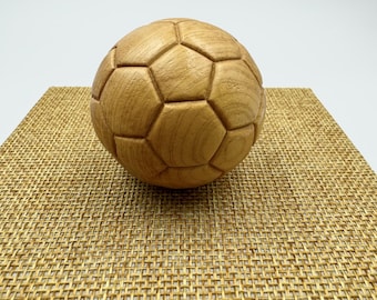 ニスを塗った木製模型サッカーボール - Etsy 日本