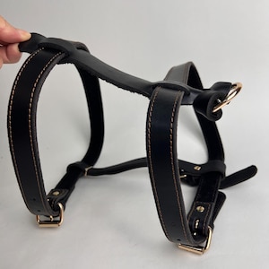 Handmade Leather Dog Harness: H-Shaped No-Pull Cowhide Pet Collar