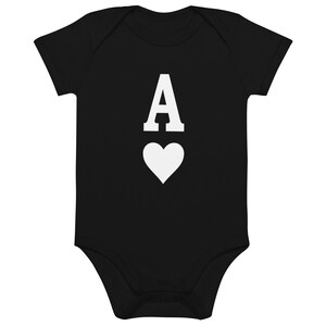 Body de bebê preto com estampa de coração ASE em algodão orgânico