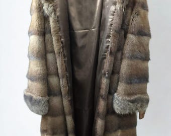 本物のブラウンミンクファーコート：レディースの高級冬アウターウェア