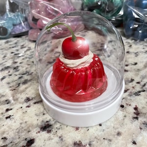 Mini Resin Gelatin Mold Sculpture