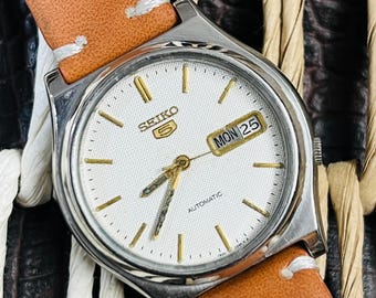 Vintage Seiko 5 Automatic Watch, White Textured Dial, Japan Made