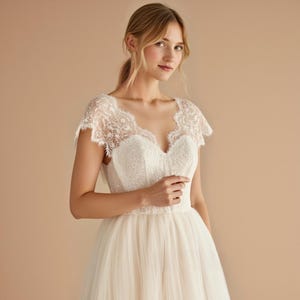Lace Cap Sleeve Wedding Dress – Soft Tulle Skirt and Bustier Bodice - Romantic Boho Bridal Gown - Elopement wedding gown - Garden bridal