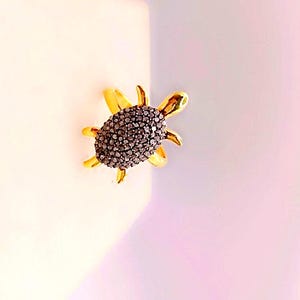 Natural Pave Diamond Tortoise Ring, Sterling Silver Sea Turtle Design, Unisex Luck Ring for Everyday Wear and Unique Gift for Men and Women