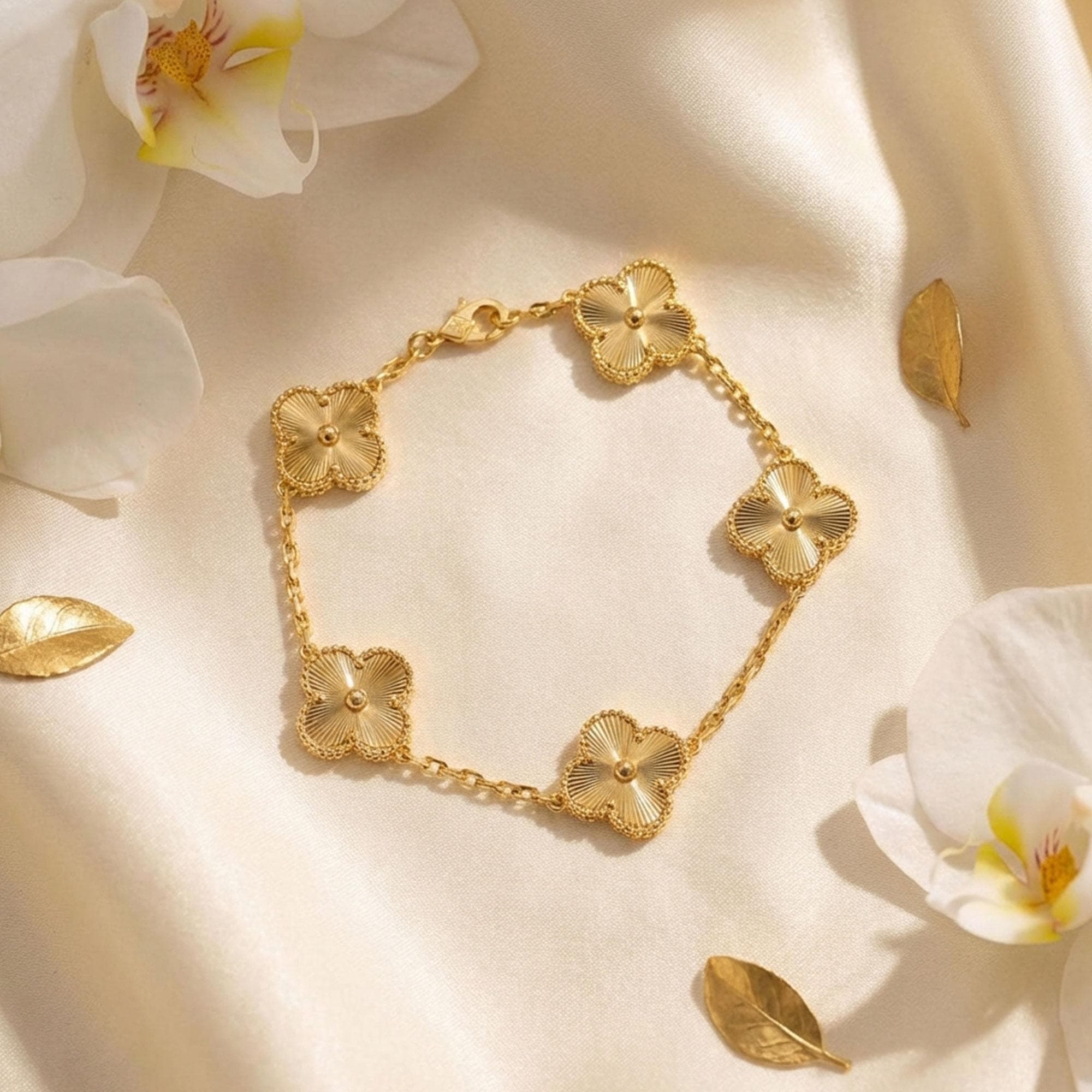 アルハンブラクローバー型金メッキブレスレット Van Cleef & Arpels