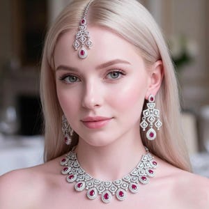 Luxe robijnrode bruidssieradenset | CZ Ketting Oorbellen & Maang Tikka | Indiase Pakistaanse huwelijkssieraden