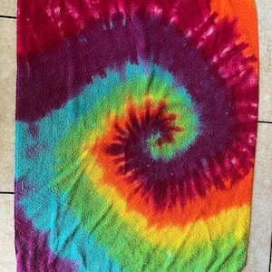 Tie Dye Rainbow Bath/Beach Towel 26&quot; x 40&quot; Upcycled