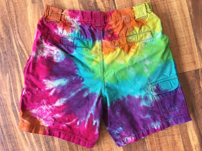 Size 30 upcycled Tie Dye Men/'s Cargo Shorts