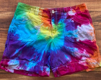 Batik Regenbogen Shorts | Damengröße 10, upcycled