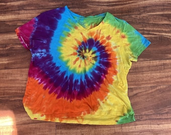 Tie Dye Regenbogen U-Ausschnitt Shirt | Damen XL upcycled