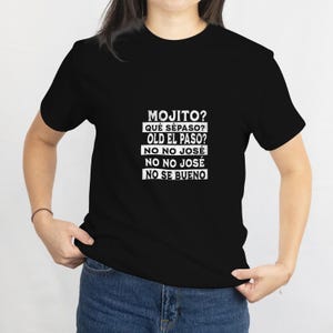 Editable plantilla kittl, estampado camiseta, minimalista, negra con estampado blanco, talla regular, para mujer, urbano, frases graciosas