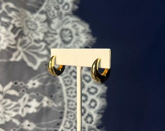 Simple Gold Hoop Earrings | Waterproof and Non-Tarnish | 18k Gold-Filled Earrings