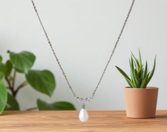 Naszyjnik z naturalnych pereł słodkowodnych ze srebra lub złota, minimalistyczny naszyjnik z diamentami, stylowy naszyjnik z pereł, naszyjnik ślubny