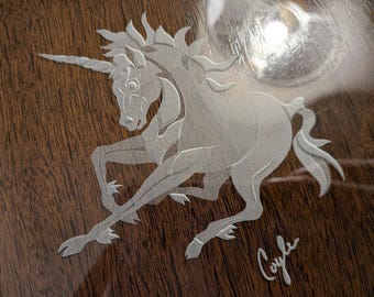 Perry Coyle Art Glass Talerz Jednorożec 8"
