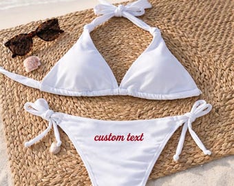 Conjunto de biquíni bordado com texto personalizado, maiô colorido, roupa de praia personalizada para o verão, lindo presente de férias de verão para ela.