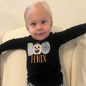 Jungen personalisierte Halloween Shirt, gesticktes Shirt für Kleinkind Jungen, Mädchen Halloween Outfit, personalisierte Applikation/Stickerei Shirt