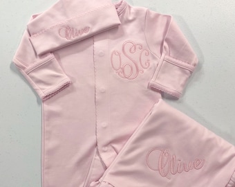 Baby girl coming home outfit, Monogrammed footie, Personalized Baby gift, Monogrammed sleeper, pima cotton, newborn pictures, shower gift