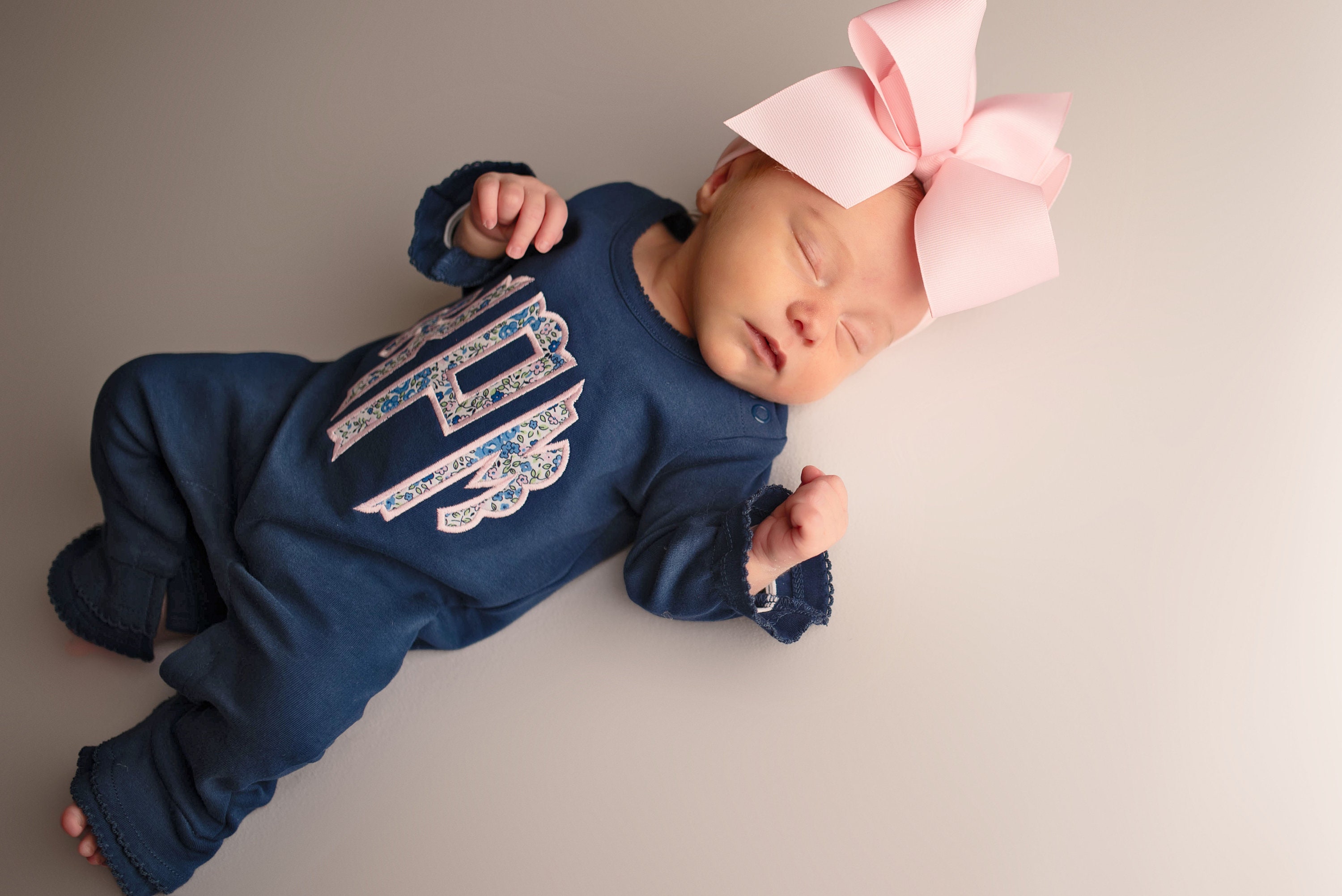 U2 body bebe, dipinto a mano, body personalizzati per bambino e bam... | su