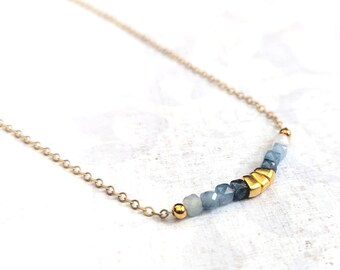 Collar de barra de apatita dorada, azul delicado, longitud personalizada