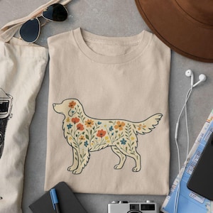 Floral Golden Retriever Comfort Colors-shirt, T-shirt Goldie Dog Mom Wildflower, Cottagecore Boho-T-shirt, cadeau voor hondenliefhebber, puppy-eigenaar mama