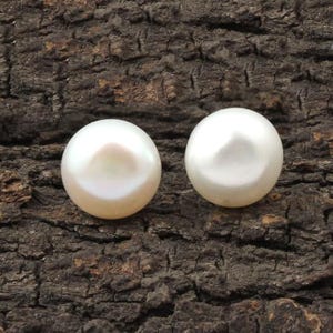 Freshwater Pearl Stud Earrings: 925 Sterling Silver, Elegant Design