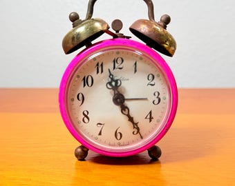 1960s Hot Pink & Brass Alarm Clock \\ Windup