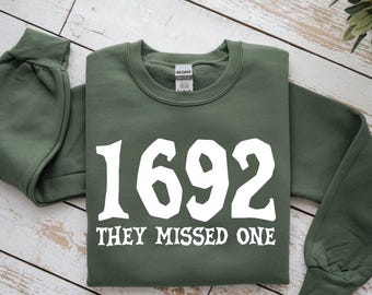 Sudadera "1692 Se perdieron una", camiseta de Halloween, camiseta de Salem 1692, sudadera de bruja de Salem