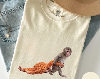 Camiseta de mono bebé Punch, camiseta de mono de peluche emocional, camiseta gráfica de mono solitario, camiseta viral de mono triste
