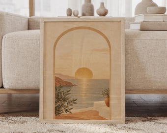 Könnte beinhalten: Ein gerahmter, rechteckiger Kunstdruck mit einem bogenförmigen Fensterblick auf einen Sonnenuntergang über dem Meer. Die Szene zeigt ein ruhiges Meer, eine ferne Felsküste, grünes Blattwerk im Vordergrund und einen Terrakottatopf auf einer Steinterrasse.