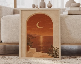 Peut inclure: Une impression d'art encadrée rectangulaire représentant une ouverture architecturale en arche donnant sur une mer calme au coucher du soleil. Un croissant de lune est visible dans le ciel orange au-dessus de l'eau, avec des plantes en pot.