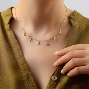 Colar com inicial personalizada em aço inoxidável – Collier personnalisé lettre prénom femme