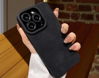 iPhone Case aus mattem Leder: Stoßfeste Silikonhülle, Kameraschutz