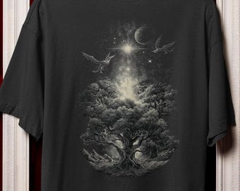 Weltenbaum | Himmlischer Drache Komfort Farben Grafik-T-Shirt, mythisches kosmisches Geschenk für Fantasy-Leser, Drachenliebhaber T-Shirt Bookish DnD Art Shirt