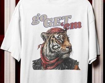 Maglietta "Go Get 'Em Tiger" / Maglietta unisex Comfort Colors, T-shirt con grafica motivazionale da motociclista e animale, maglietta vintage con design retrò di gatto ribelle della giungla
