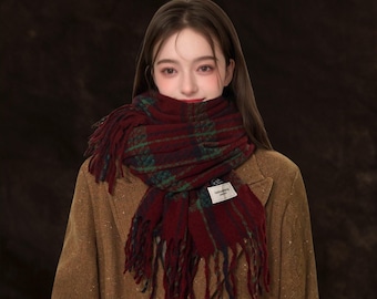 Roter karierter Winterschal, weicher winddichter Schal, Quaste Fransen Wrap, gemütliches Winter Accessoire, Street Style Mode, Geschenk für sie