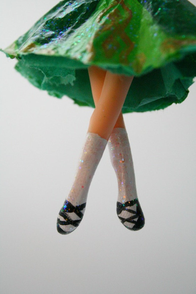 Irish Step Dancer Ornament Hand Sculpted in Clay image 2