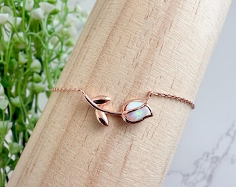 18k Gold Dipped Tulip Pendant Necklace, Elegant Spring, Flower, Opal, Mother&#39;s Day Gift, Dainty, Minimalist Floral, Garden Lover