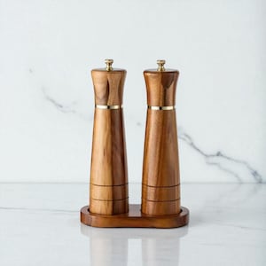 Acacia Wood Pepper Grinder 8&quot; – Manual Spice Mill for Sea Salt & Black Pepper, Rustic Kitchen Shaker, Fresh Ground Powder Dispenser