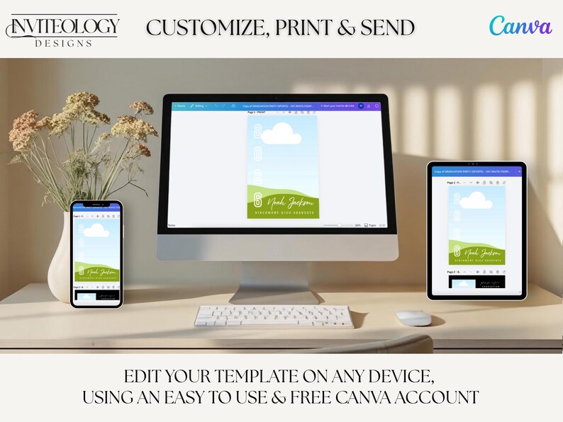Op de afbeelding: Een desktopcomputer, tablet en smartphone die een sjabloonontwerp weergeven. Het scherm toont een groen en wit uitnodigingsontwerp met de naam "Noah Jackson". De tekst "INVITEOLOGY DESIGNS" en "CUSTOMIZE, PRINT & SEND" zijn zichtbaar.