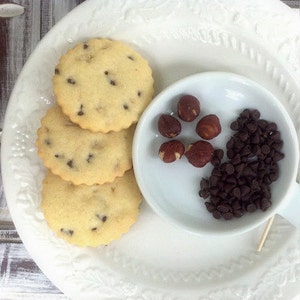 Hazelnut Chocolate chip Butter Cookies (1 Dozen)