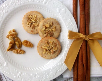 Cinnamon and Walnut Cookies (12 count)