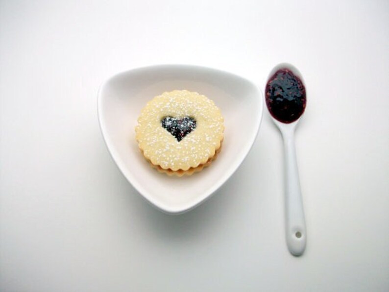 Gourmet Raspberry Linzer Cookies 12 count Babiekin Magazine. image 1