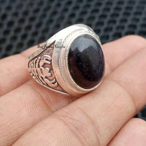 Anillo de piedra solar natural para hombre, hermoso anillo, hecho a mano, anillo llamativo, regalo para ella, anillo de plata de ley 925, anillo unisex de piedra solar azul