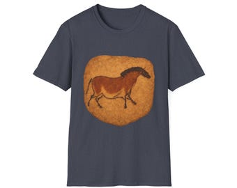 Camiseta con un caballo. Pintura rupestre. Prehistoria, Edad de Piedra. Diseño gráfico para amantes de los caballos, la historia y la arqueología. Primitivo.