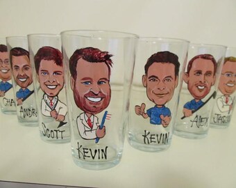 Caricature Hand Painted  Beer Mugs Groomsman  Groom  Bridal Party Momentos Glass  Bride Bridesmaid Wine Beer Personalized Girls Weekend