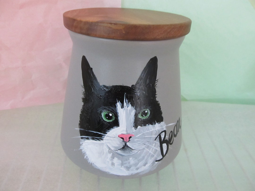 Hand Painted Pet Urn Portrait Urn for Ashes Pet Memorial Dog Cat Bird