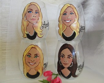 FOUR  Caricature Wine Glass Hand Painted Portrait Beer Mugs Groomsman Wedding Bridesmaid  Personalized Toasting Glasses Momento's Girls