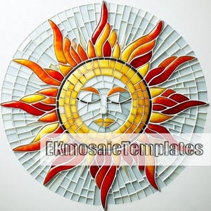 Puede incluir: Un diseño de sol en mosaico con una cara sonriente, con teselas de vidrio amarillas, naranjas y rojas. Los rayos del sol se extienden hacia afuera, sobre un fondo de pequeñas teselas azul claro. El texto "EkmosaicTemplates" está superpuesto.