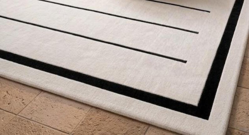 Alfombra moderna en negro y marfil, alfombra minimalista, alfombra geométrica color crema, alfombra contemporánea para sala de estar, decoración neutra para dormitorio. imagen 2